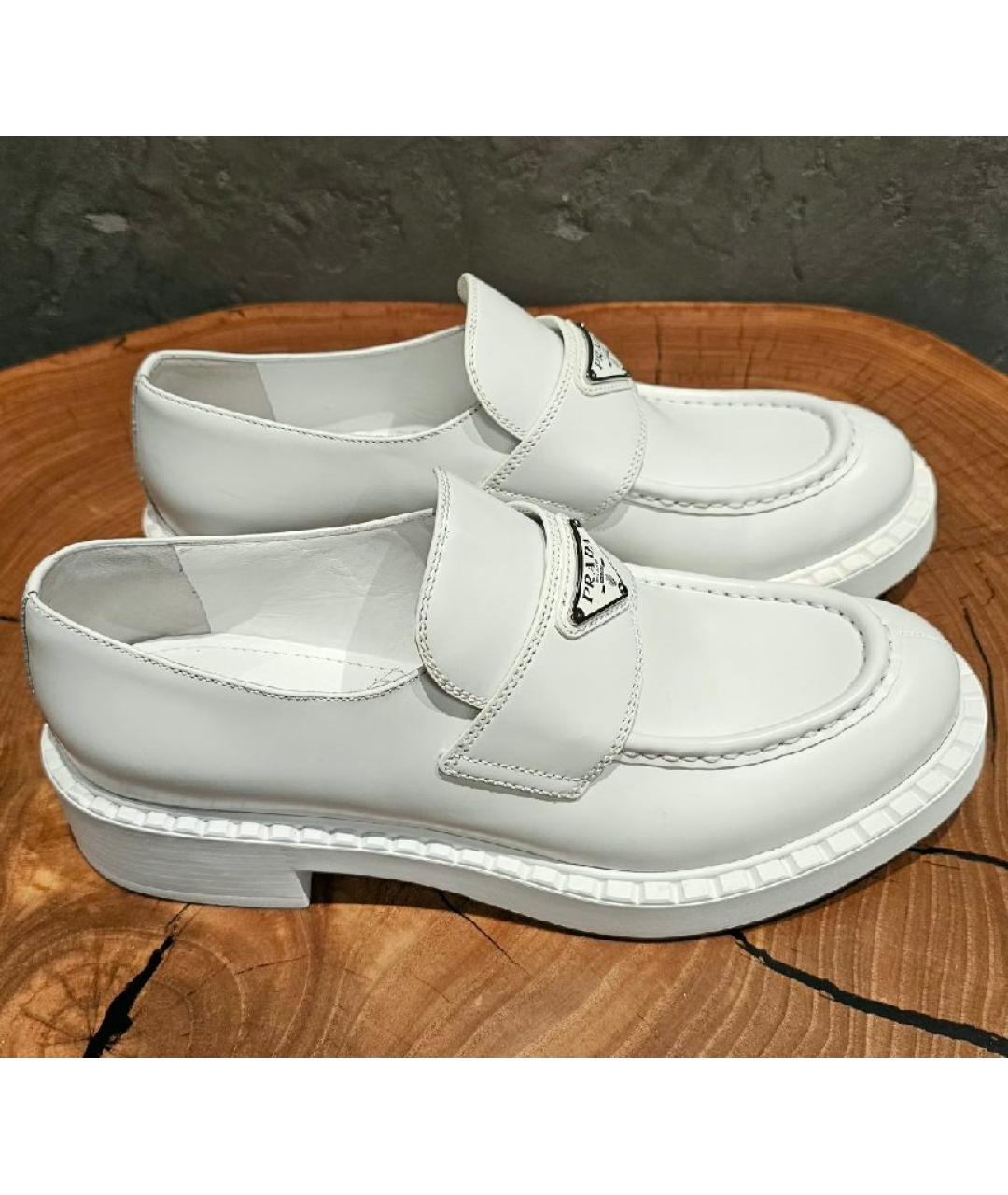 PRADA Белые кожаные лоферы, фото 3