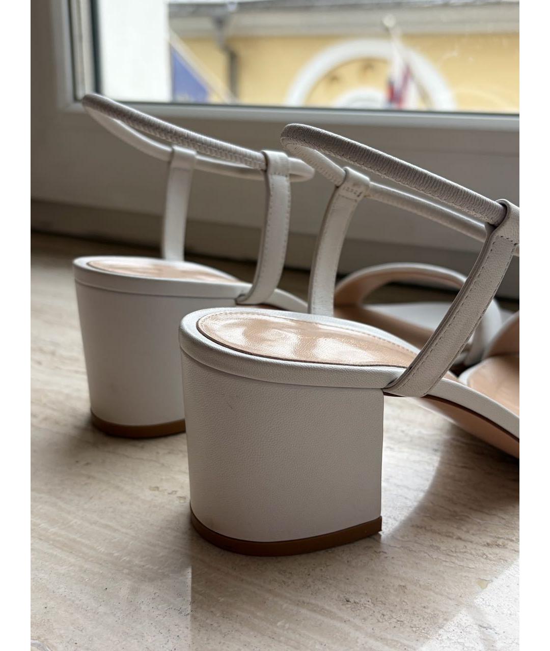 GIANVITO ROSSI Белые кожаные босоножки, фото 7