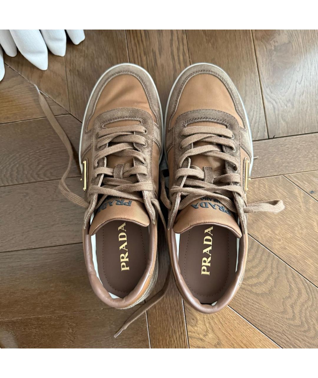 PRADA Коричневые замшевые низкие кроссовки / кеды, фото 3