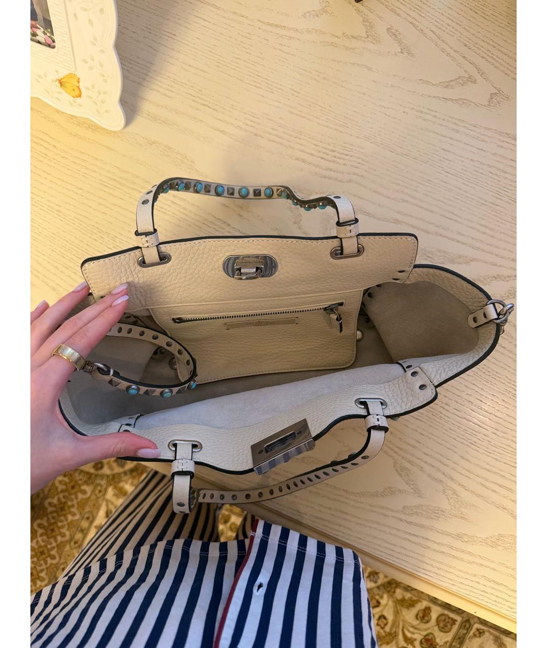 VALENTINO Бежевая кожаная сумка тоут, фото 3