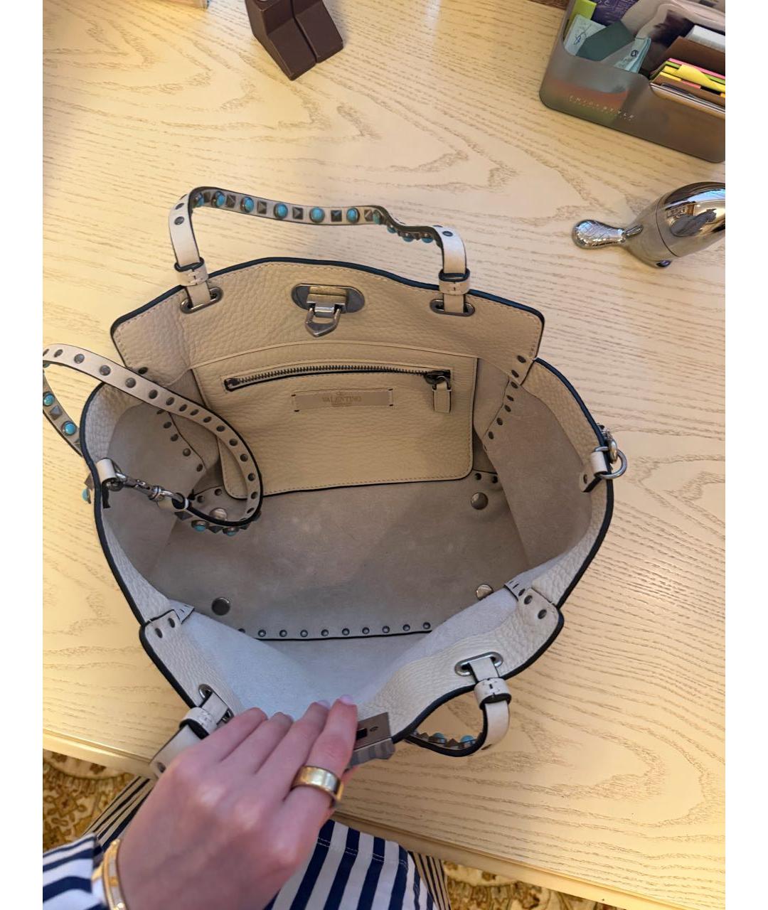VALENTINO Бежевая кожаная сумка тоут, фото 5