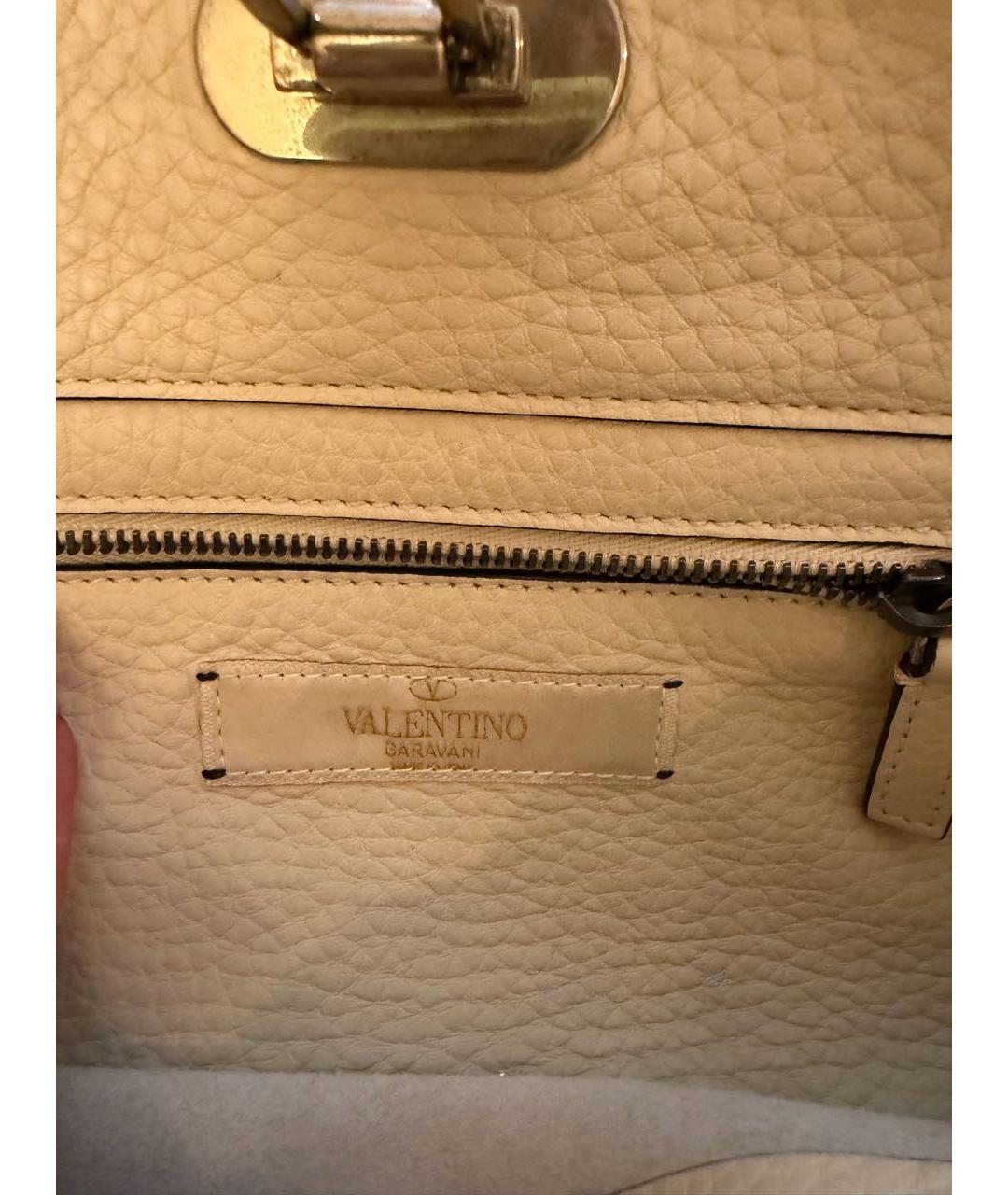 VALENTINO Бежевая кожаная сумка тоут, фото 4
