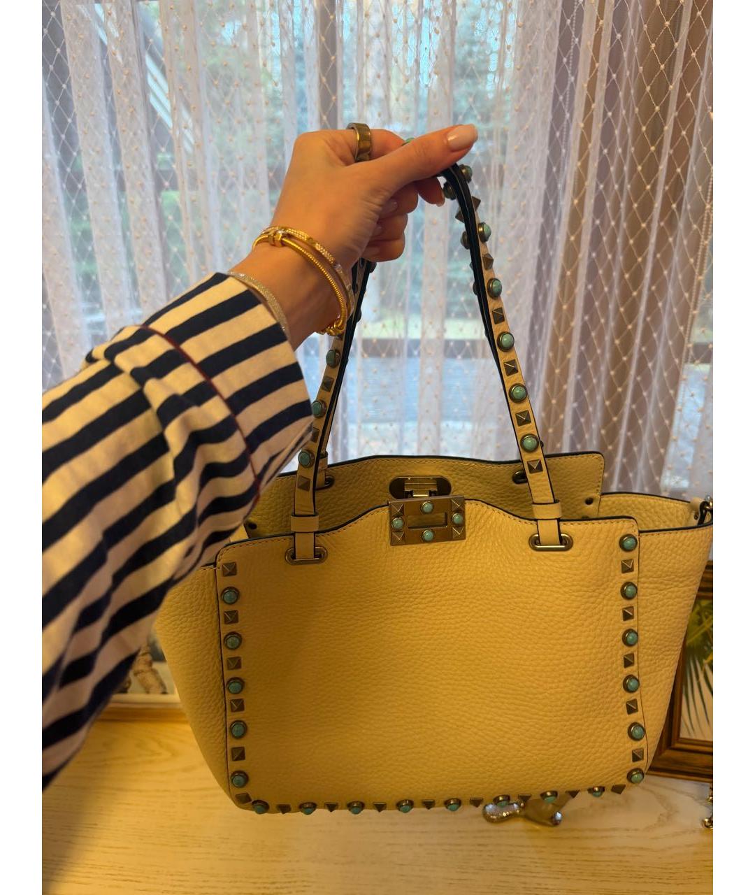 VALENTINO Бежевая кожаная сумка тоут, фото 6