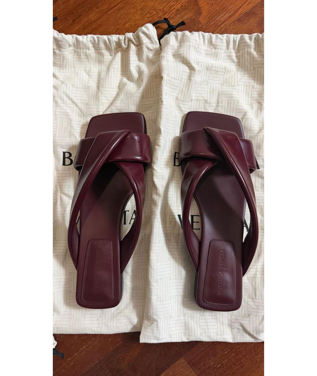 BOTTEGA VENETA Бордовые кожаные сандалии, фото 6