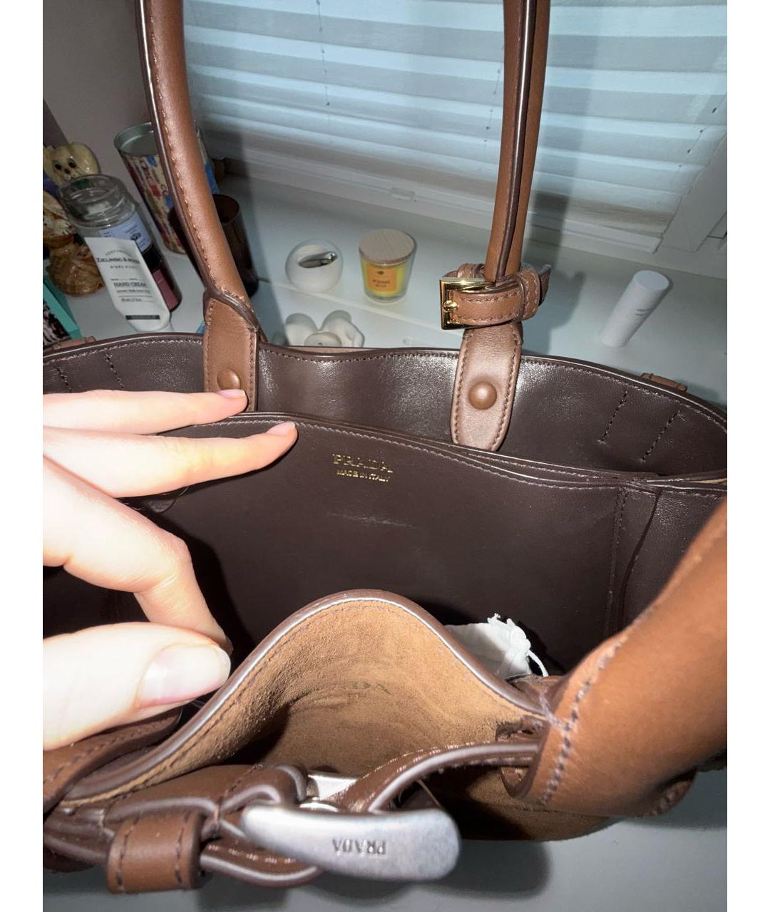 PRADA Коричневая замшевая сумка с короткими ручками, фото 5