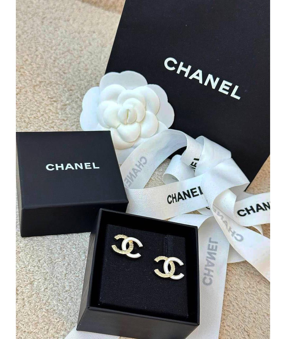 CHANEL Золотые металлические серьги, фото 3