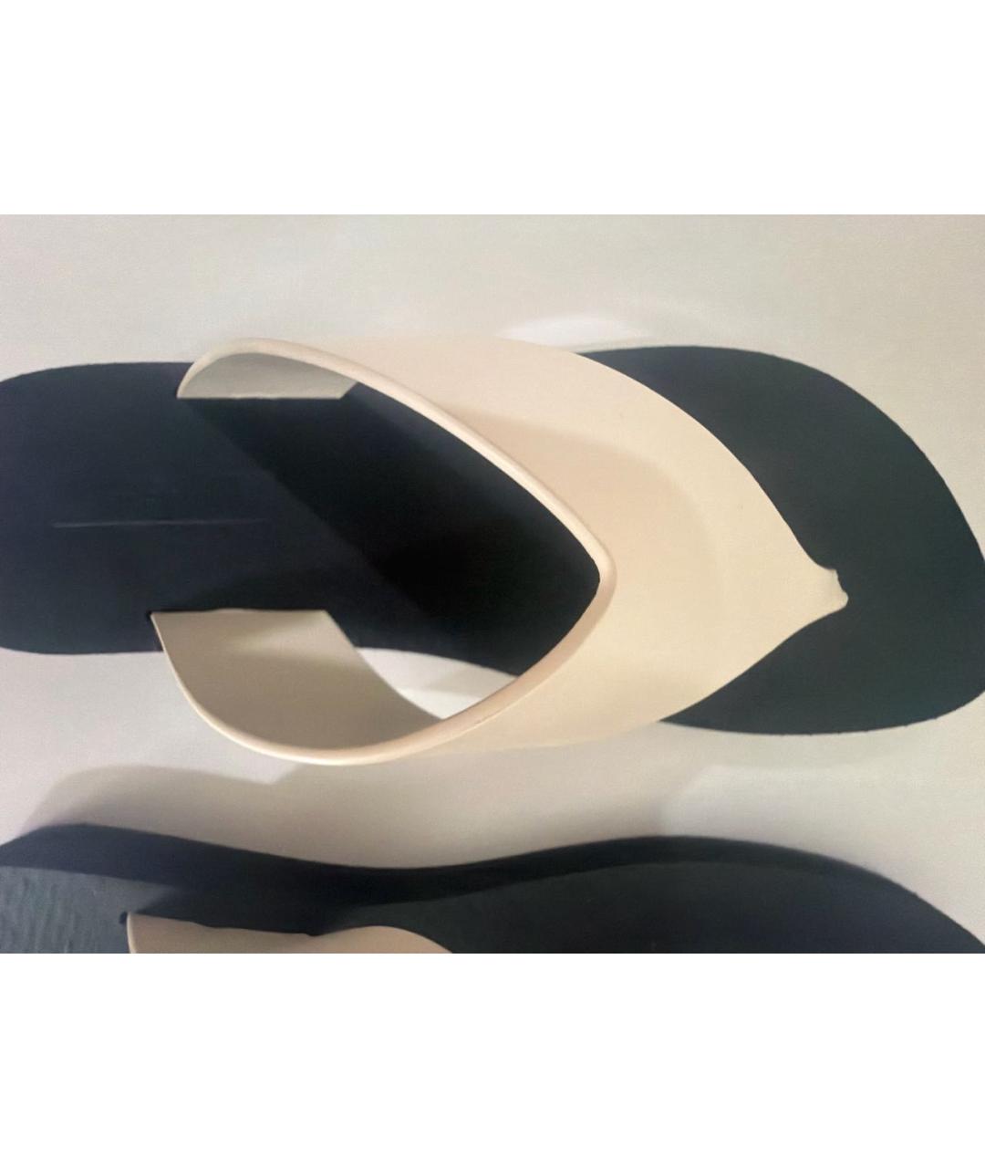 THE ROW Черные резиновые шлепанцы, фото 5