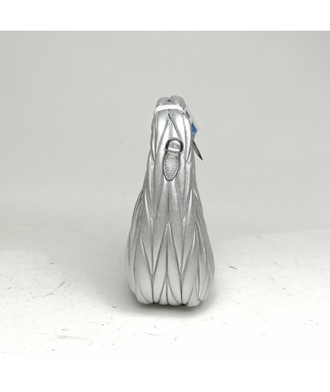 MIU MIU Серебряная кожаная сумка через плечо, фото 3