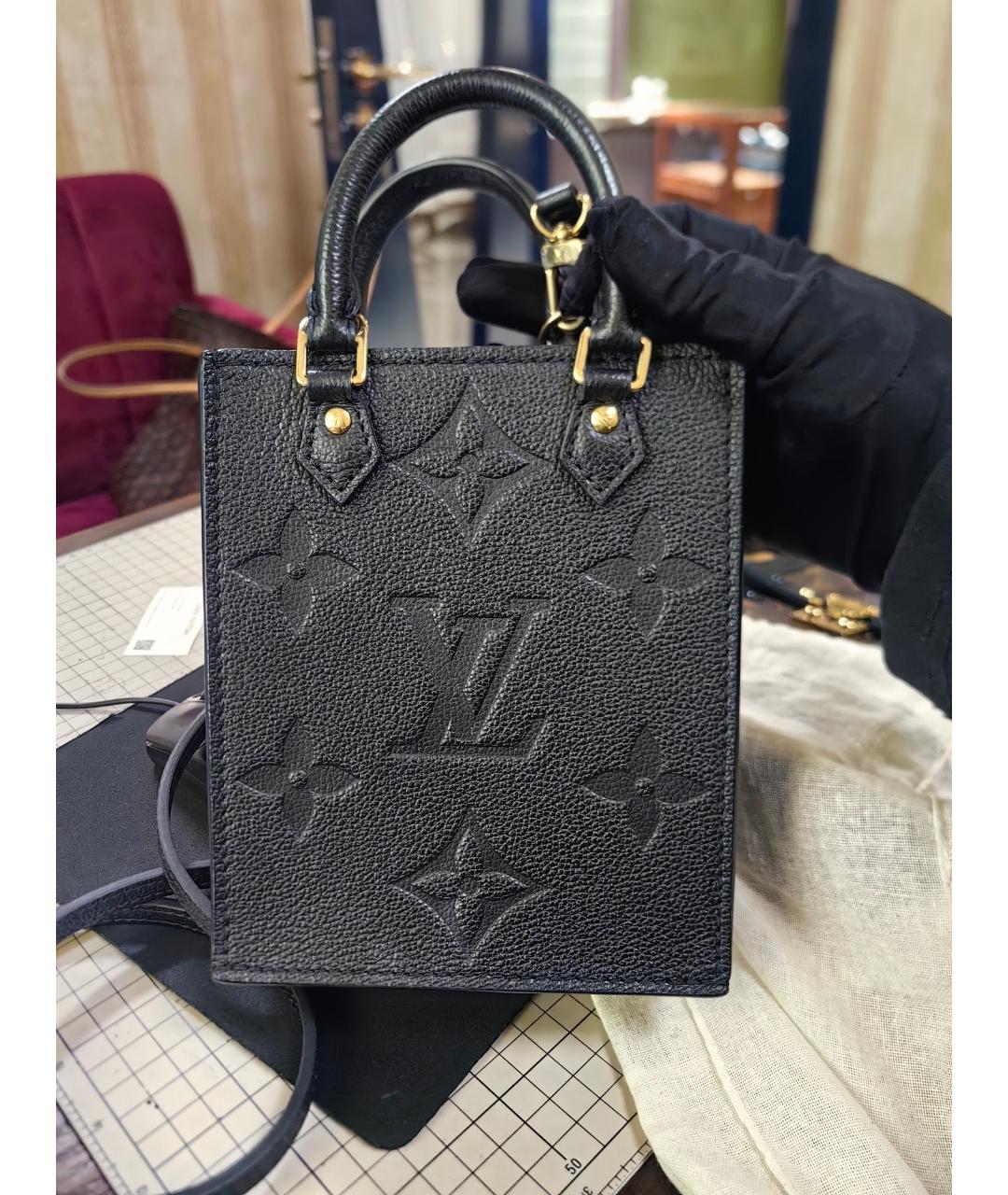 LOUIS VUITTON Черная кожаная сумка с короткими ручками, фото 9