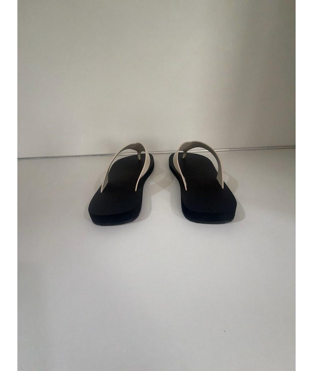 THE ROW Черные резиновые шлепанцы, фото 4