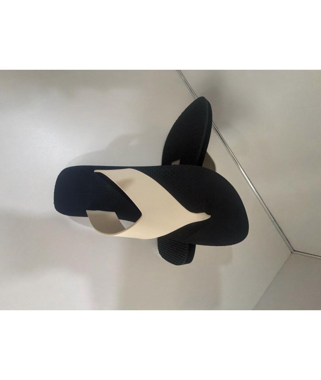 THE ROW Черные резиновые шлепанцы, фото 6