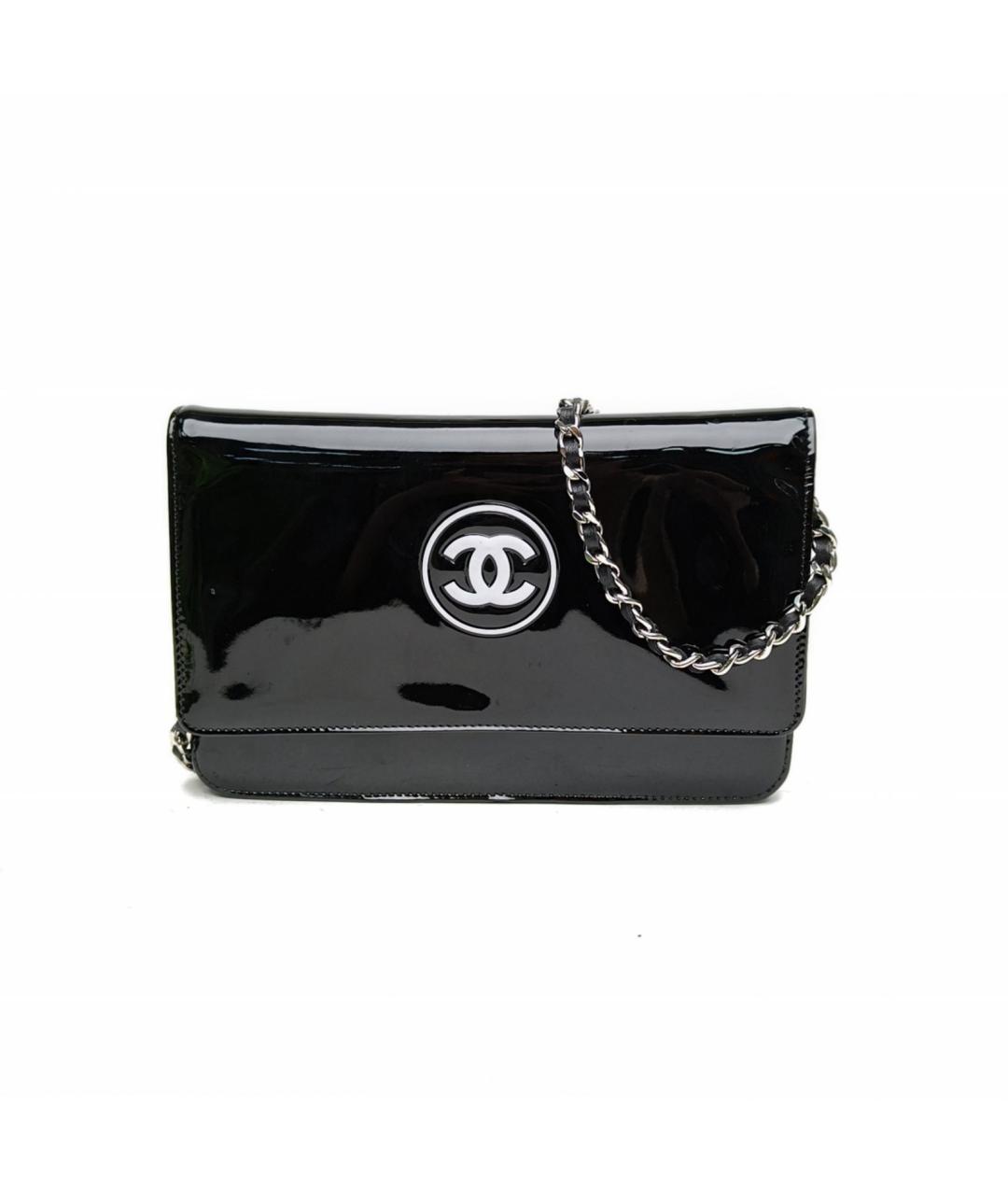 CHANEL Черная сумка через плечо из лакированной кожи, фото 2