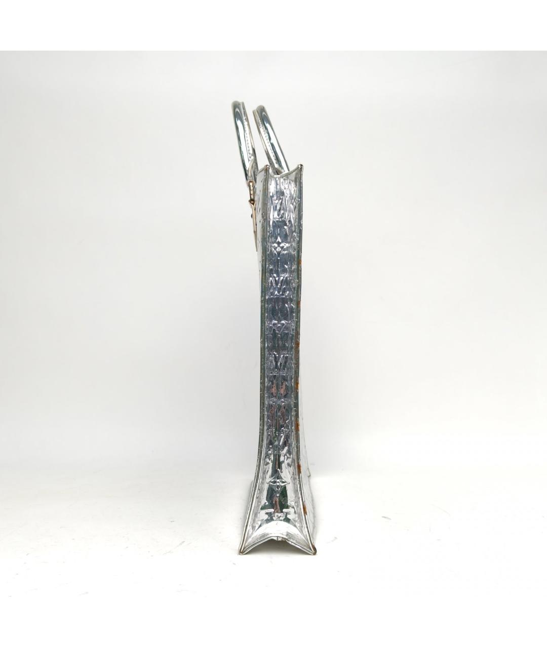 LOUIS VUITTON Серебряная сумка тоут из лакированной кожи, фото 3