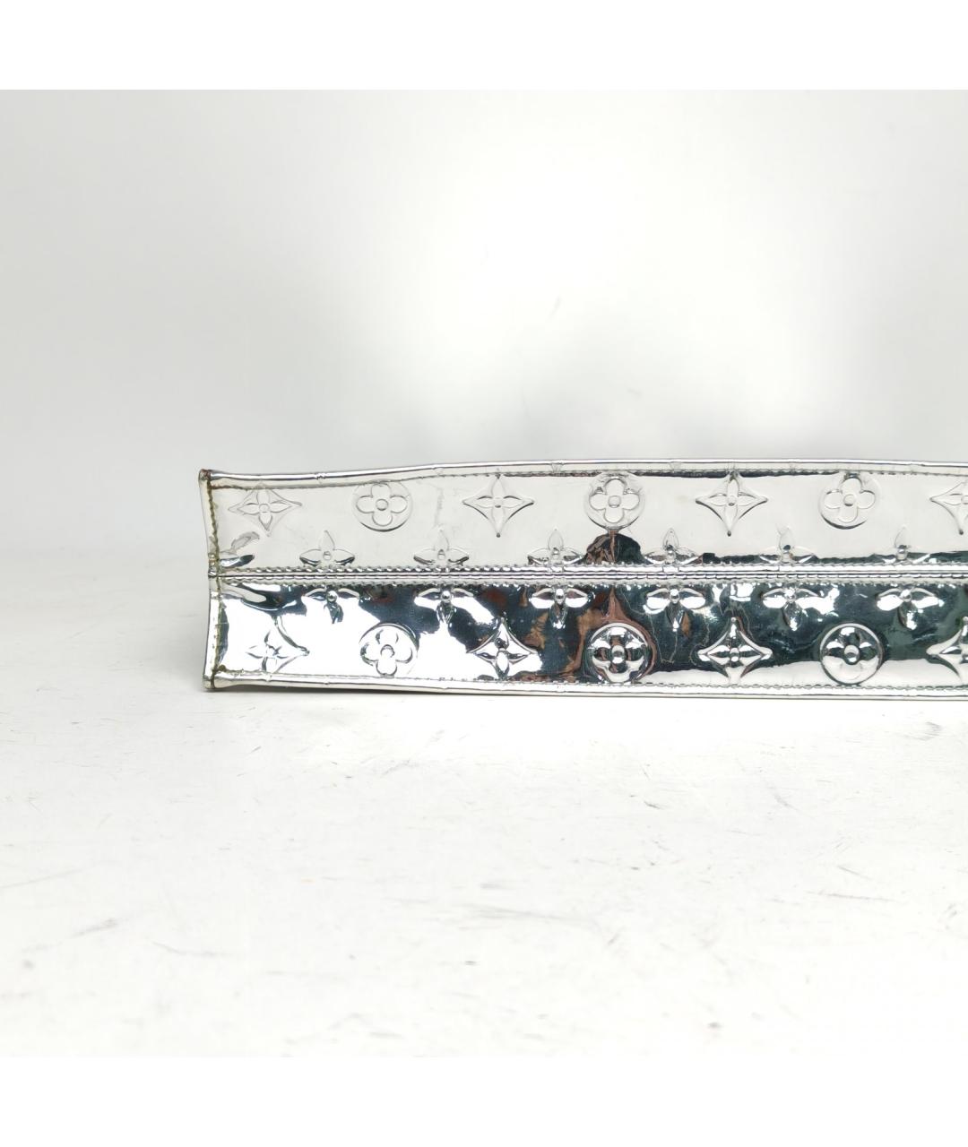 LOUIS VUITTON Серебряная сумка тоут из лакированной кожи, фото 6