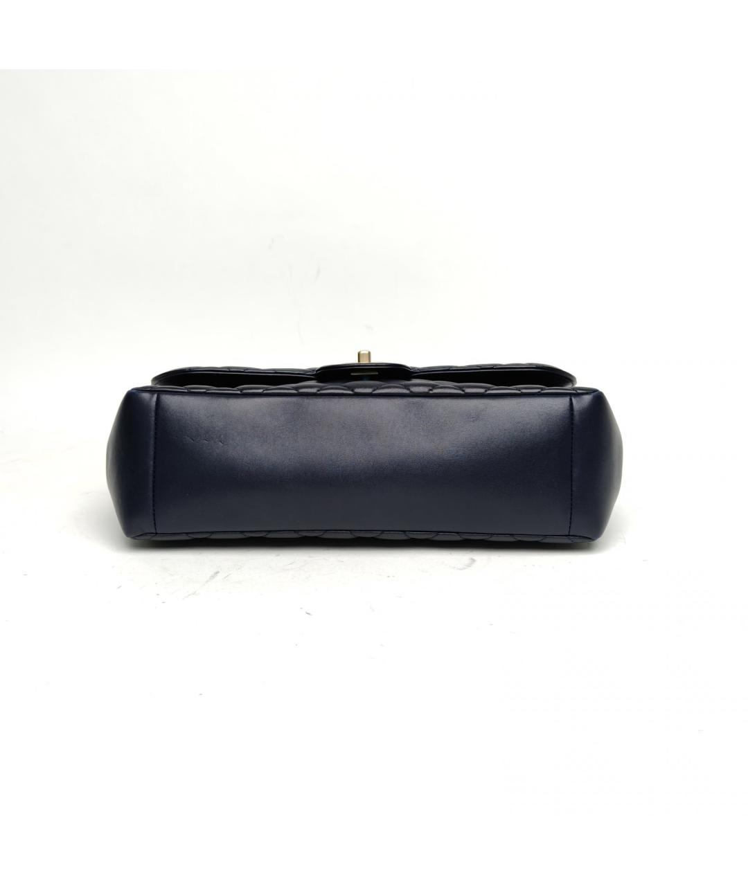 CHANEL Темно-синяя кожаная сумка через плечо, фото 6