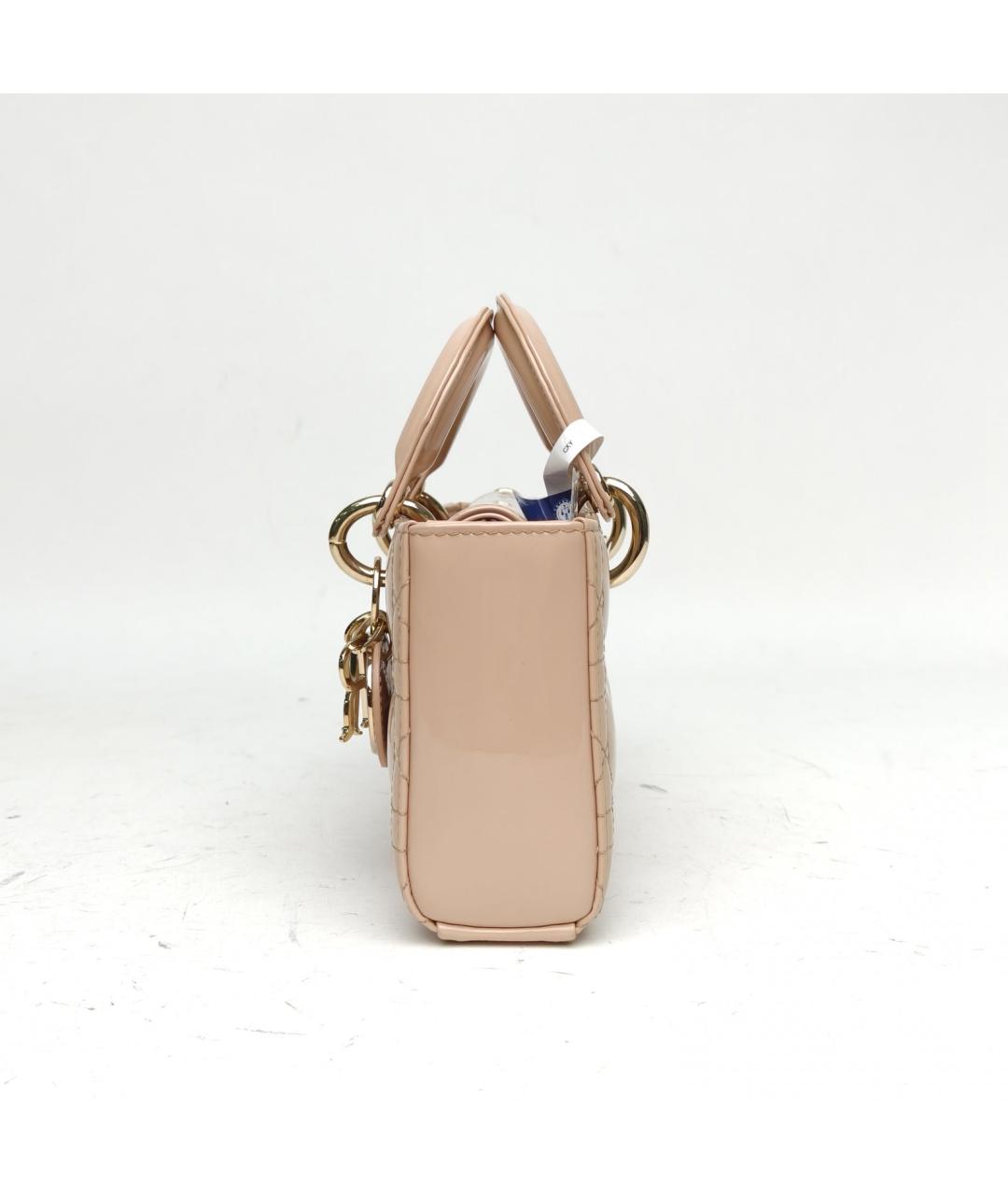 CHRISTIAN DIOR Бежевая сумка через плечо из лакированной кожи, фото 3