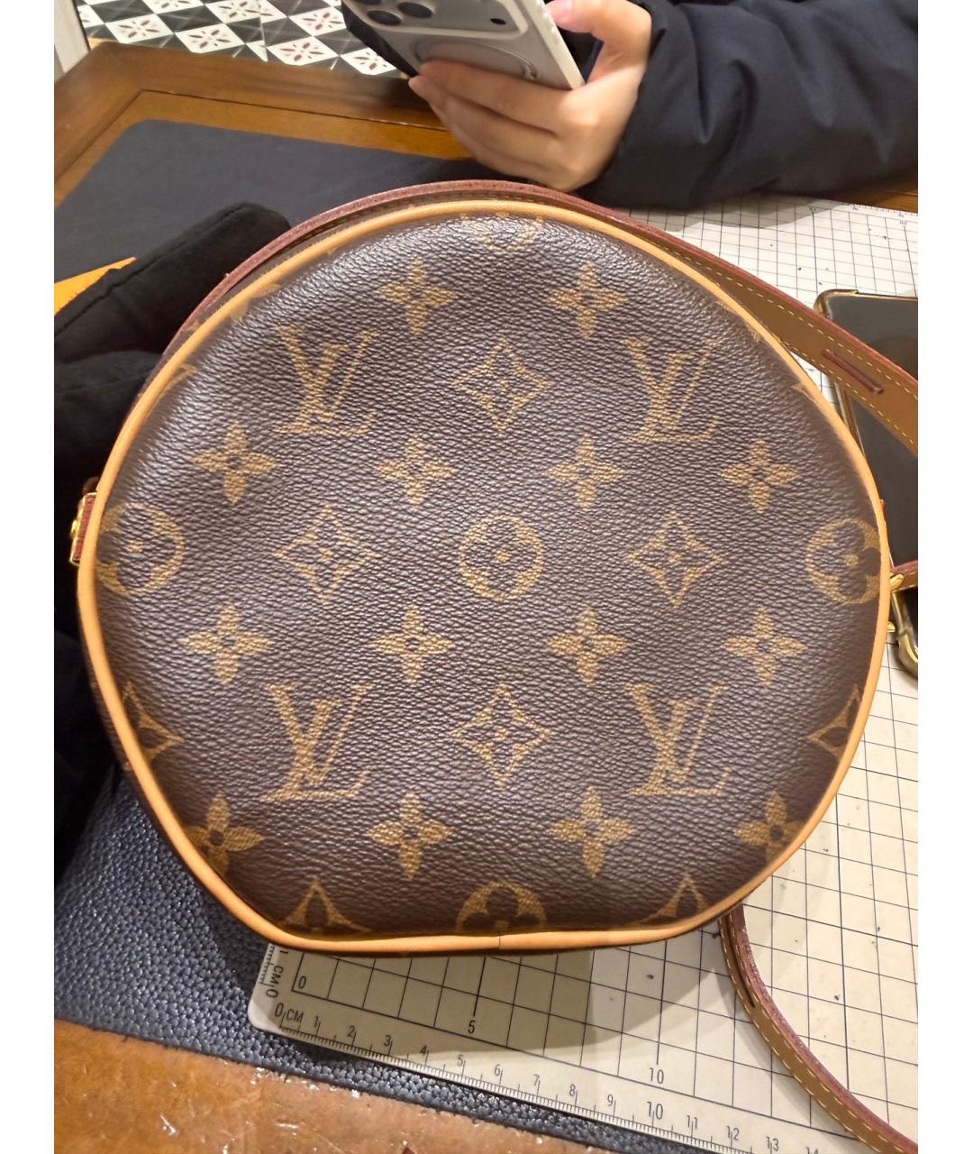 LOUIS VUITTON Коричневая сумка через плечо, фото 9