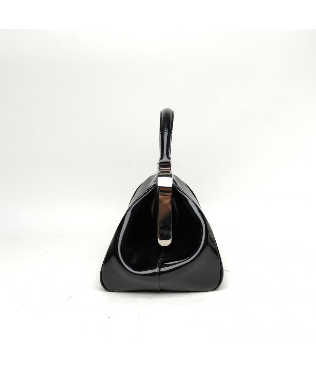 PRADA Черная сумка с короткими ручками из лакированной кожи, фото 3