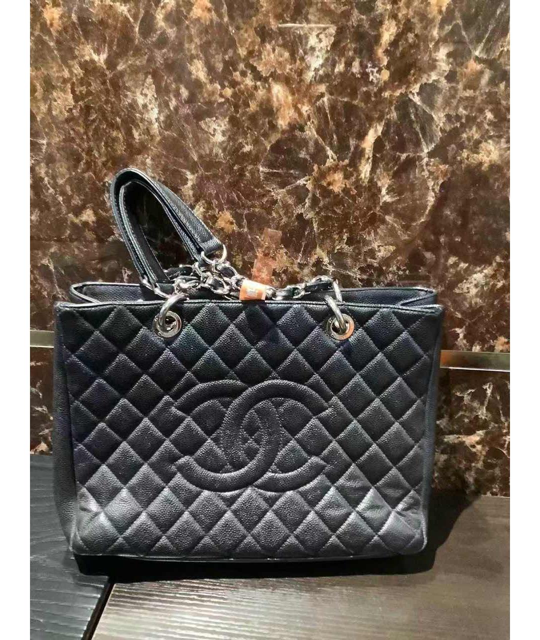 CHANEL Черная кожаная сумка тоут, фото 9