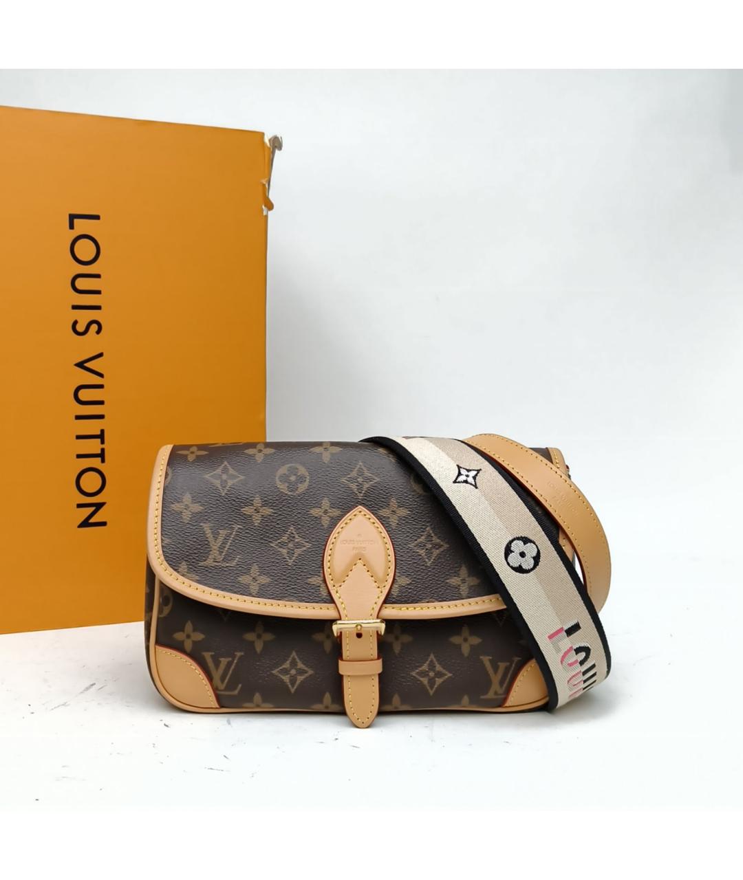LOUIS VUITTON Коричневая сумка через плечо, фото 8