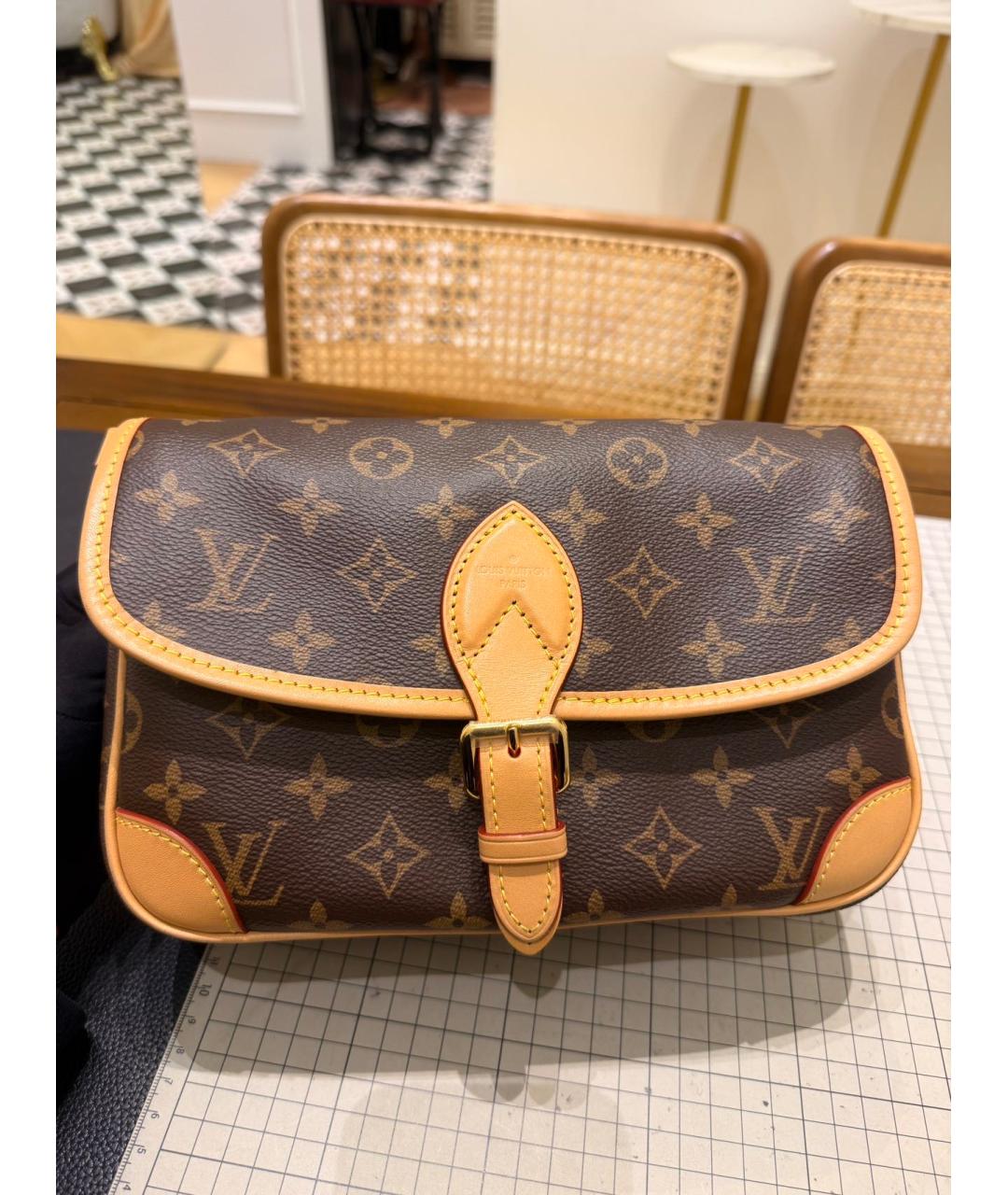 LOUIS VUITTON Коричневая сумка через плечо, фото 9