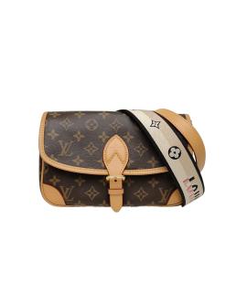 LOUIS VUITTON Сумка через плечо