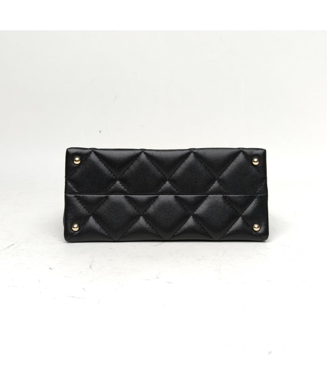 CHANEL Черная кожаная сумка с короткими ручками, фото 6