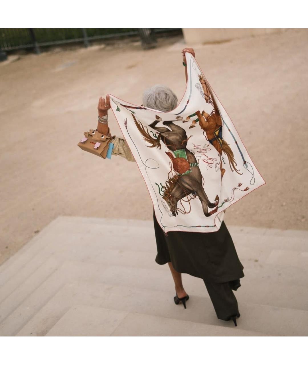 HERMES Бежевый шелковый платок, фото 7