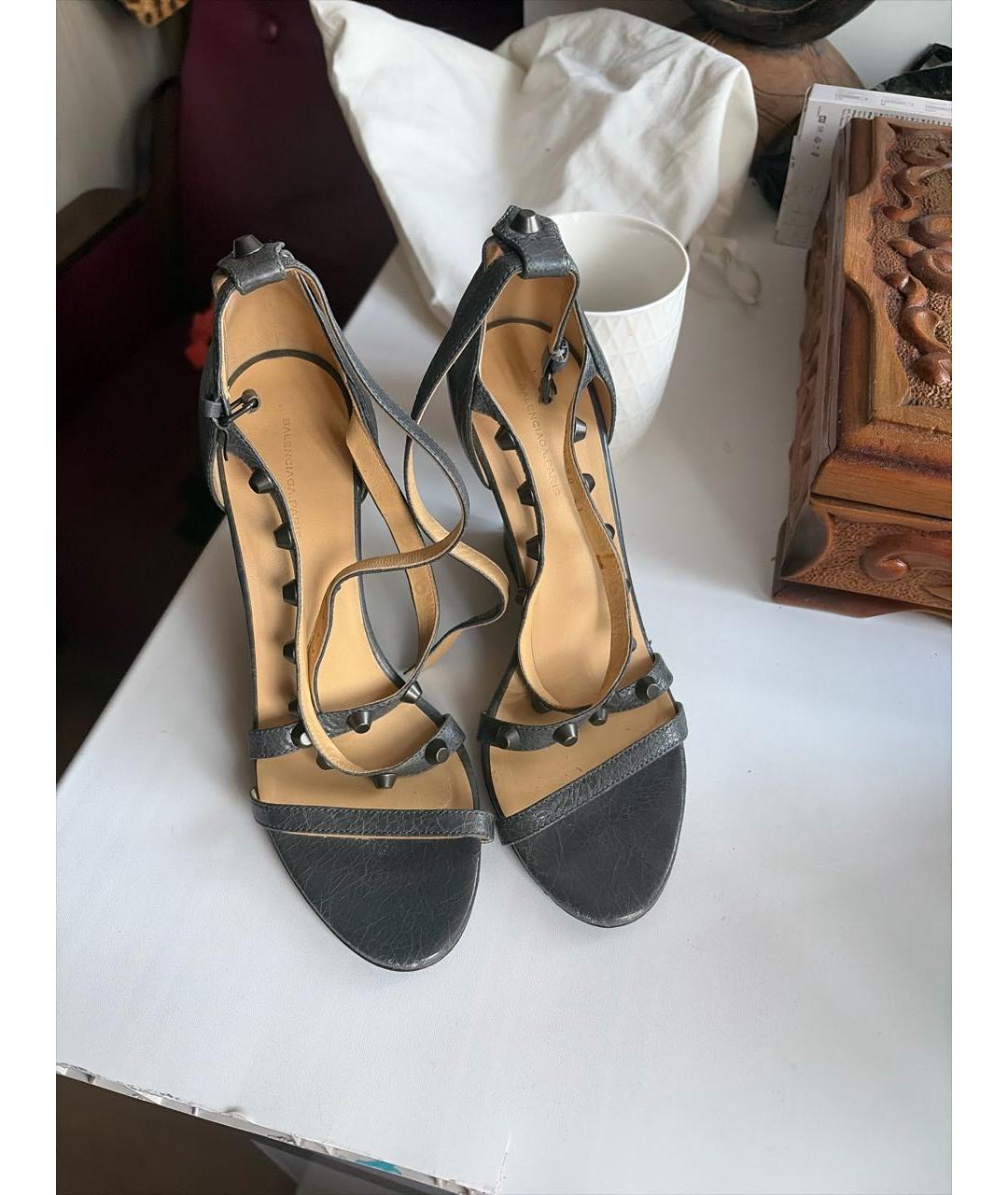 BALENCIAGA Темно-синие кожаные босоножки, фото 2