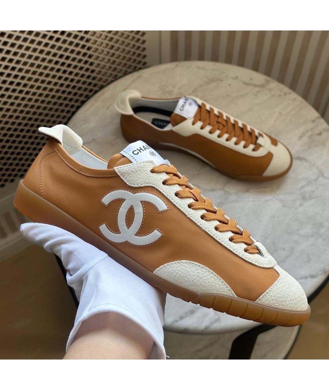 CHANEL Горчичные кожаные кеды, фото 2