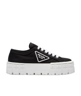 PRADA Низкие кроссовки / кеды