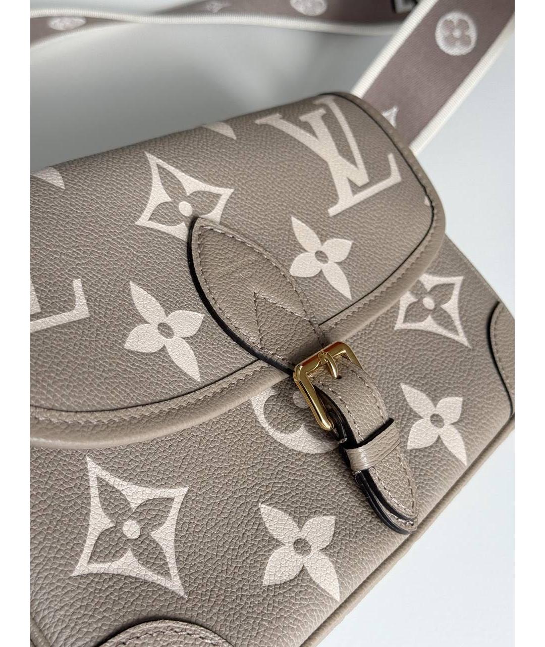 LOUIS VUITTON Бежевая кожаная сумка через плечо, фото 7