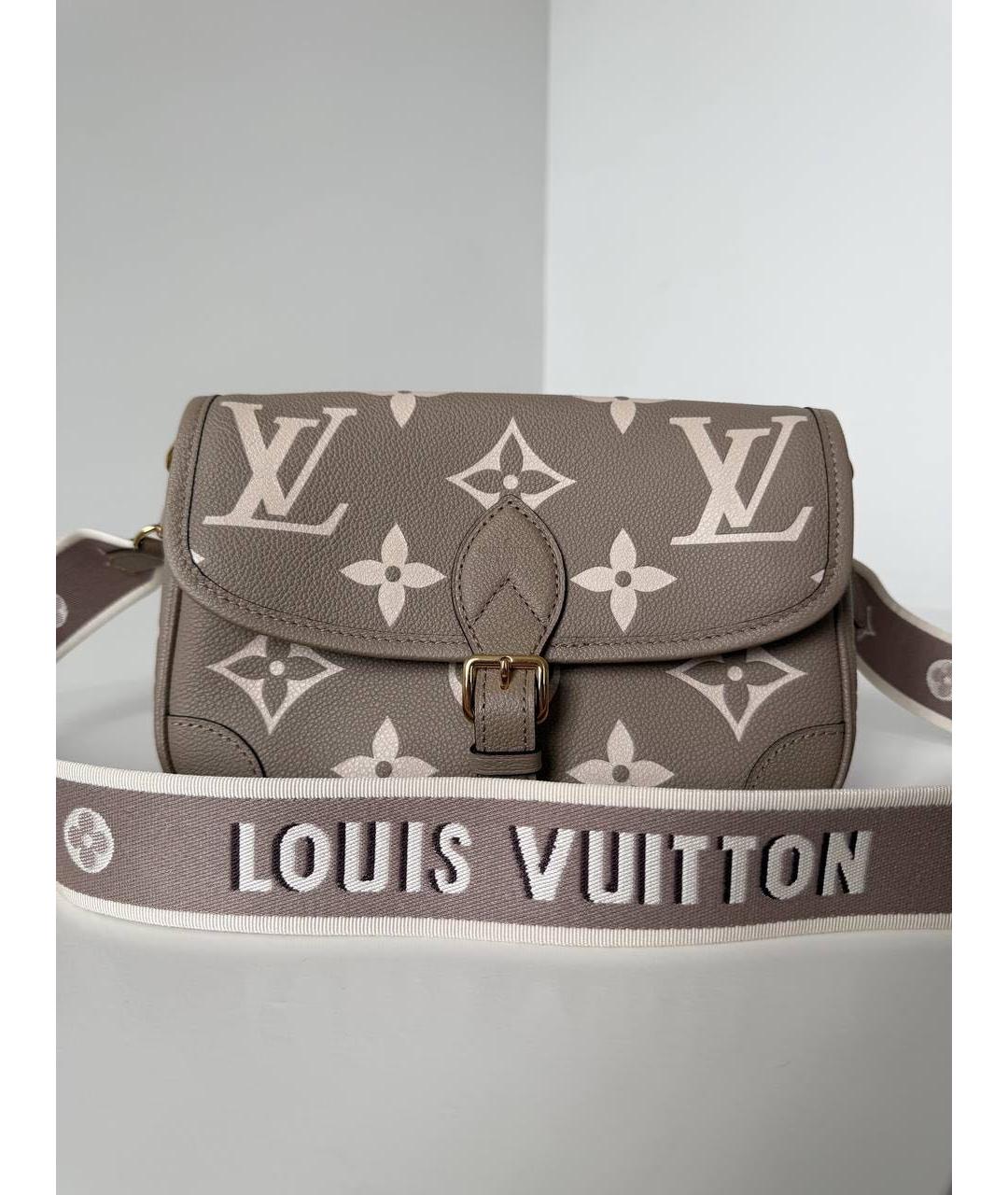 LOUIS VUITTON Бежевая кожаная сумка через плечо, фото 8