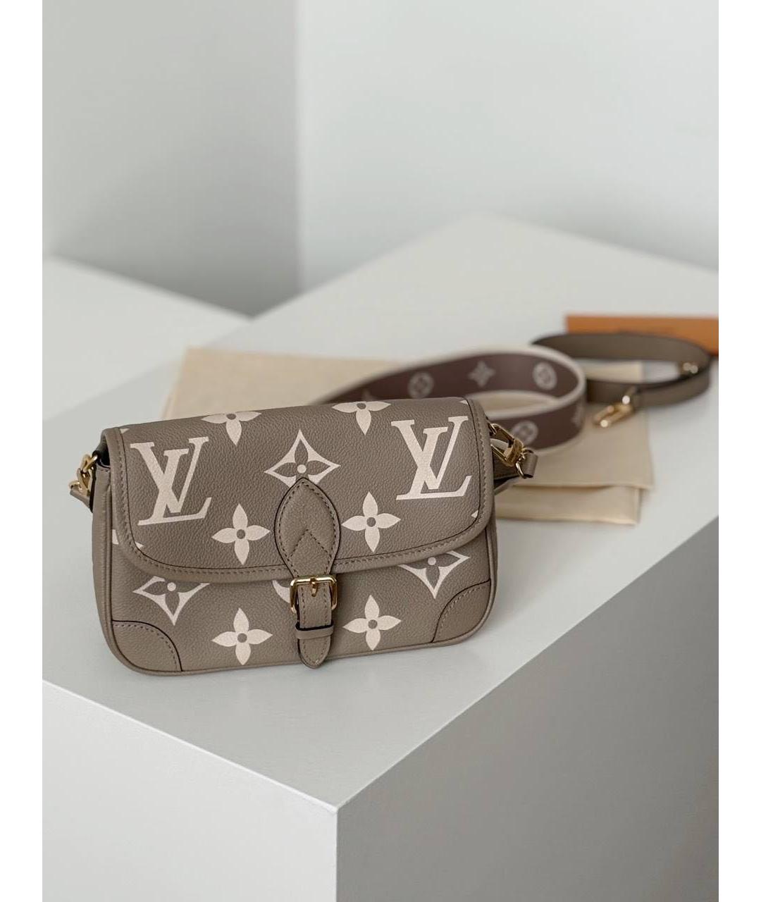 LOUIS VUITTON Бежевая кожаная сумка через плечо, фото 2