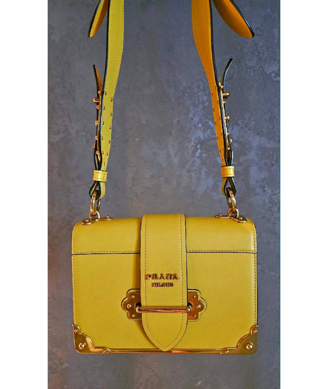 PRADA Желтая кожаная сумка через плечо, фото 9