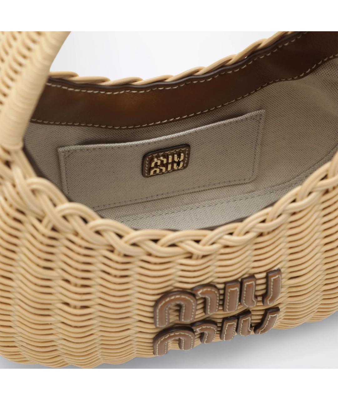 MIU MIU Бежевая пелетеная сумка с короткими ручками, фото 5