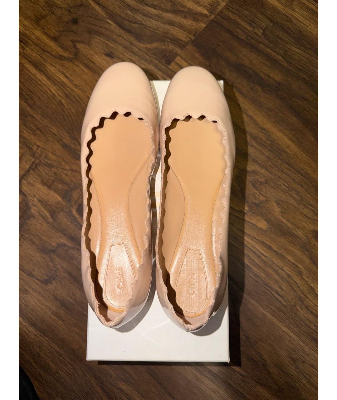 CHLOE Бежевые балетки из лакированной кожи, фото 6