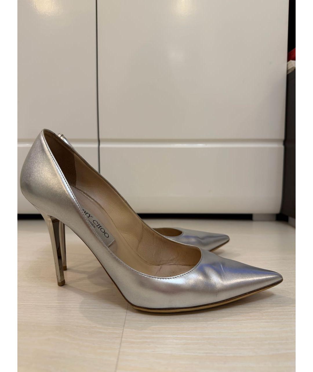 JIMMY CHOO Серебряные туфли из лакированной кожи, фото 5