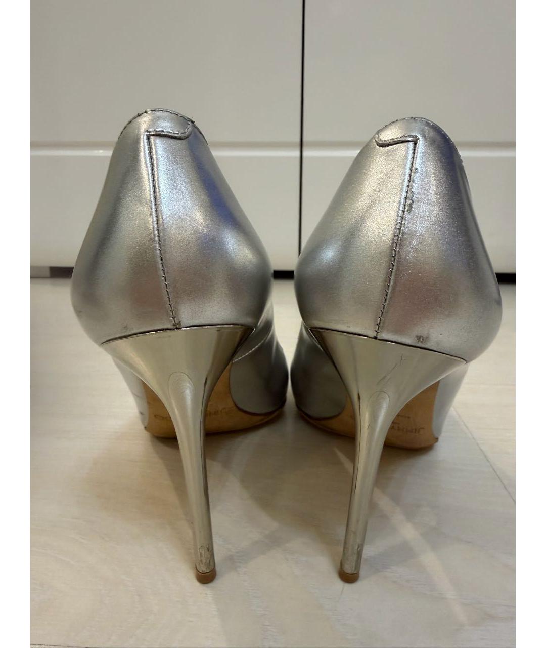 JIMMY CHOO Серебряные туфли из лакированной кожи, фото 4