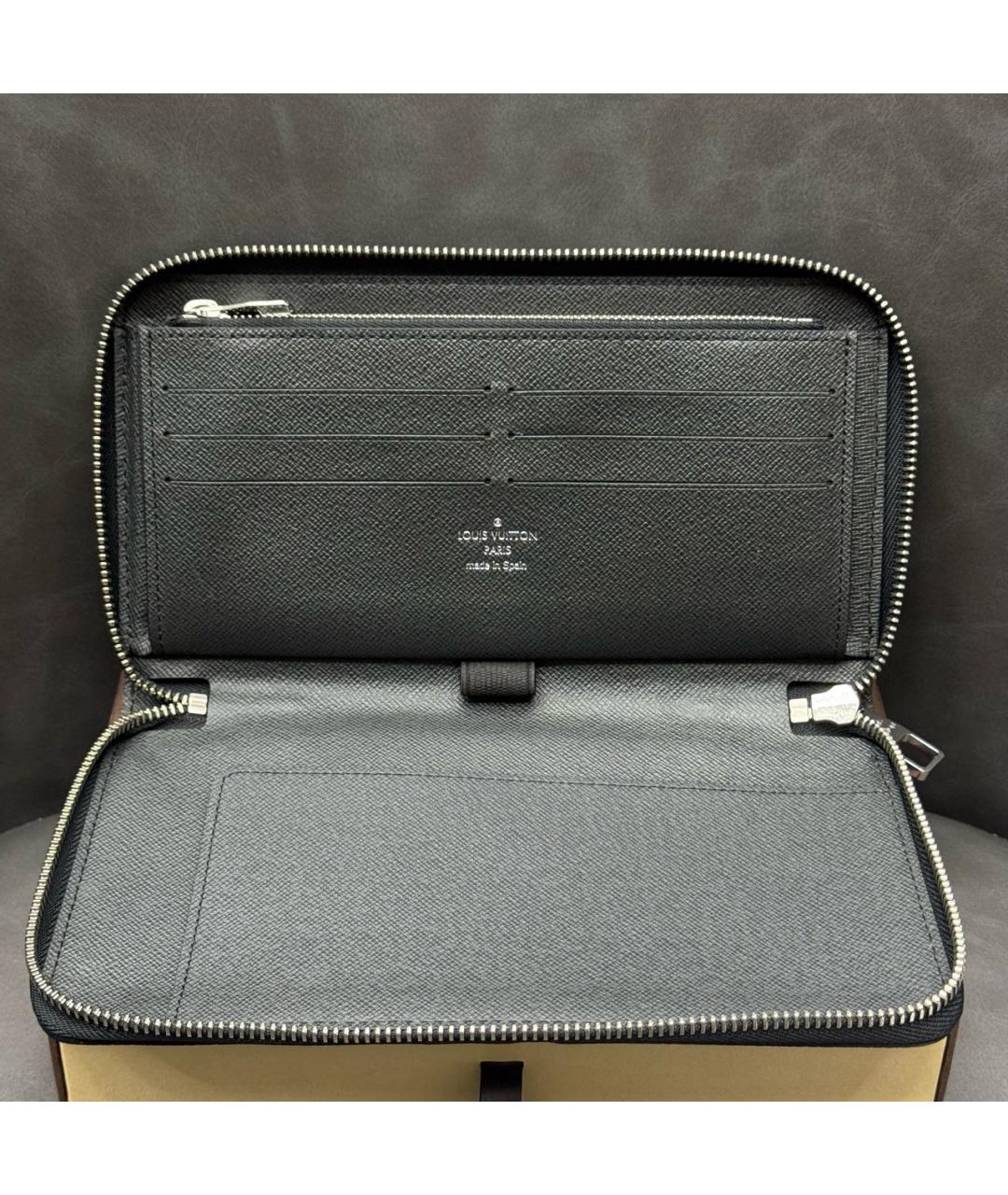 LOUIS VUITTON Черный кожаный кошелек, фото 5