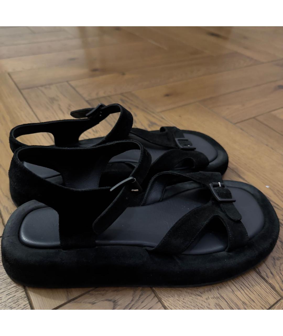 THE ROW Черные замшевые босоножки, фото 5