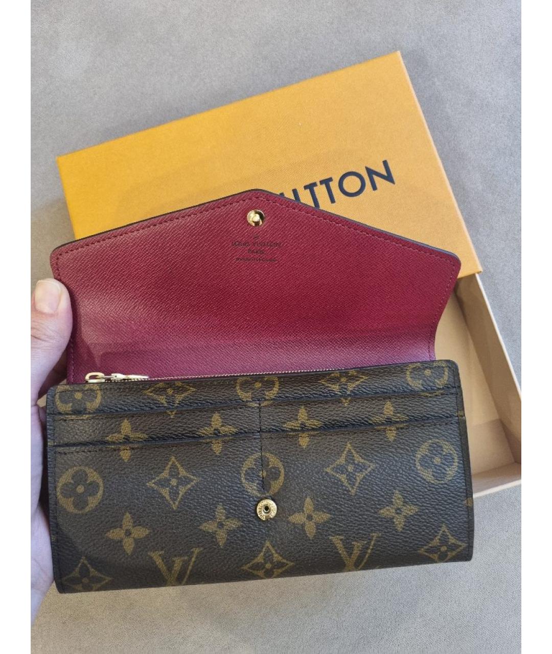 LOUIS VUITTON Коричневый кошелек, фото 6