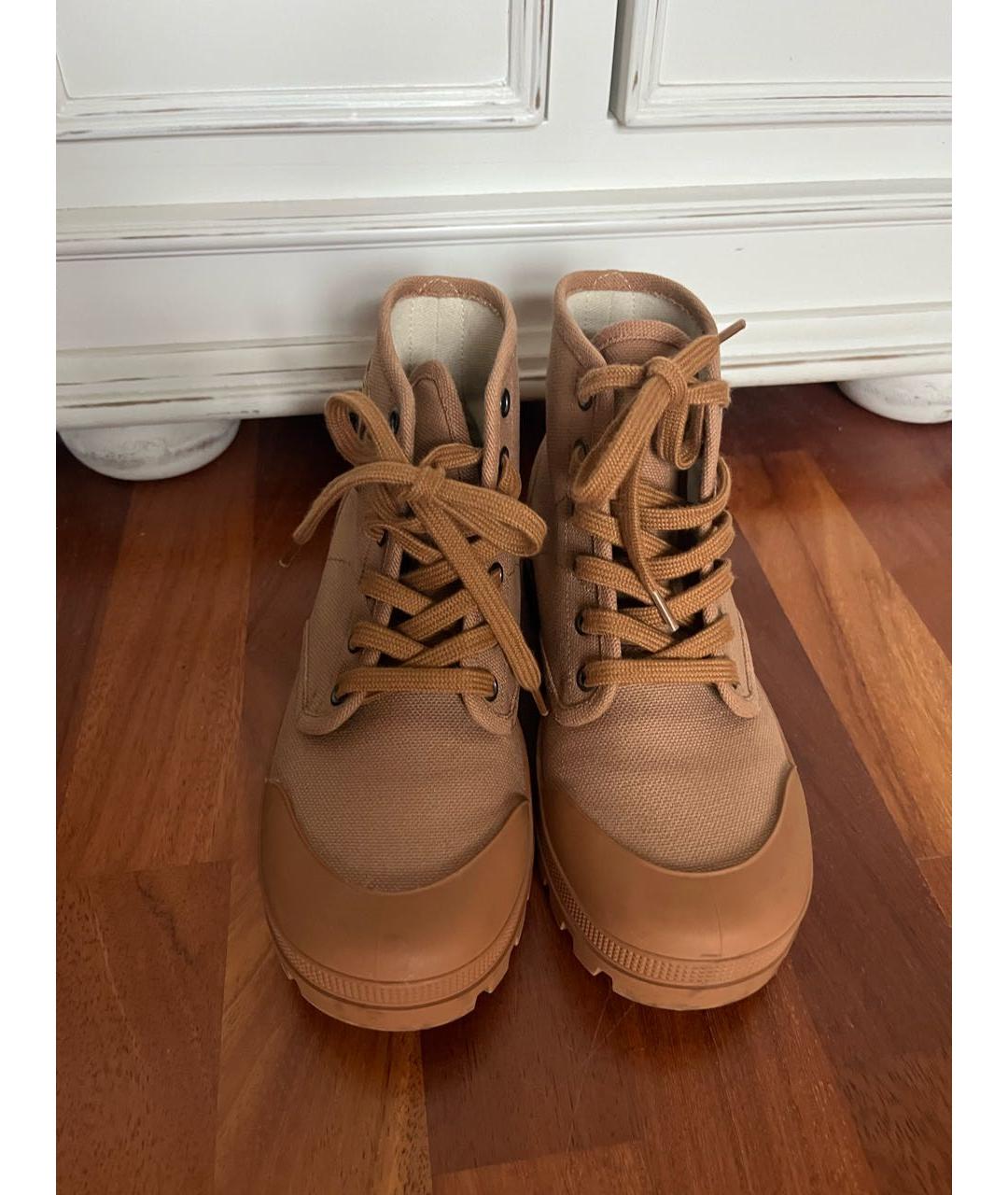 CELINE Бежевые текстильные ботинки, фото 2