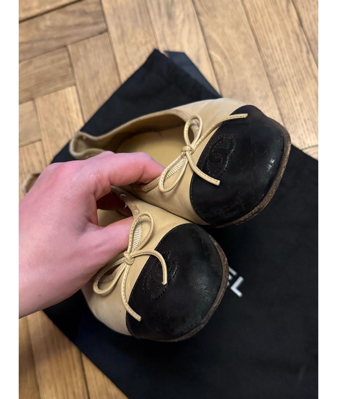 CHANEL Бежевые кожаные балетки, фото 4