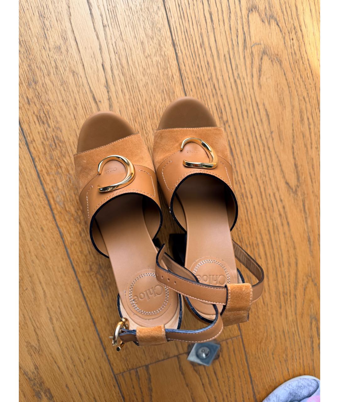 CHLOE Горчичные замшевые босоножки, фото 2