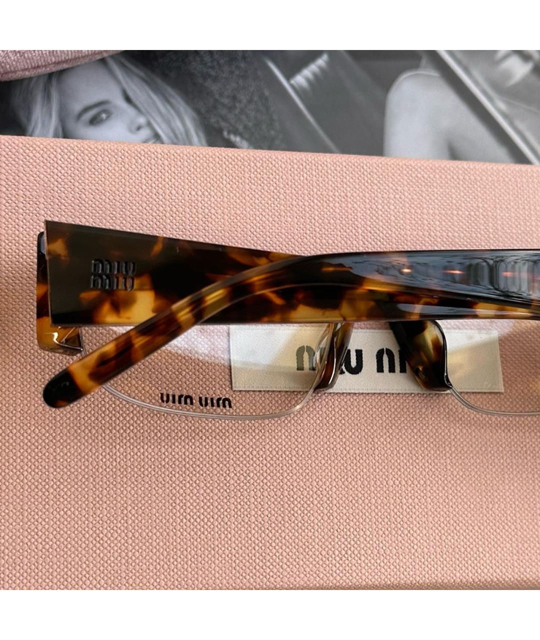 MIU MIU Коричневые пластиковые солнцезащитные очки, фото 3