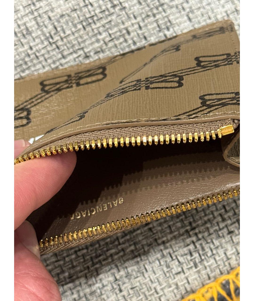 BALENCIAGA Коричневый кожаный кардхолдер, фото 5