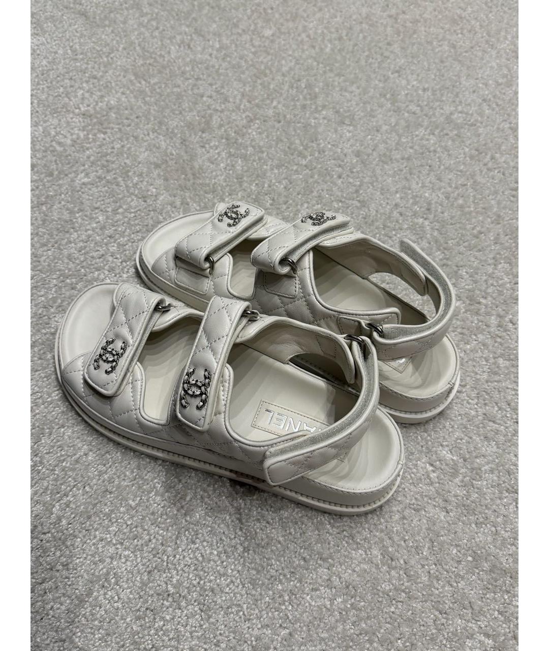 CHANEL Белые кожаные сандалии, фото 4