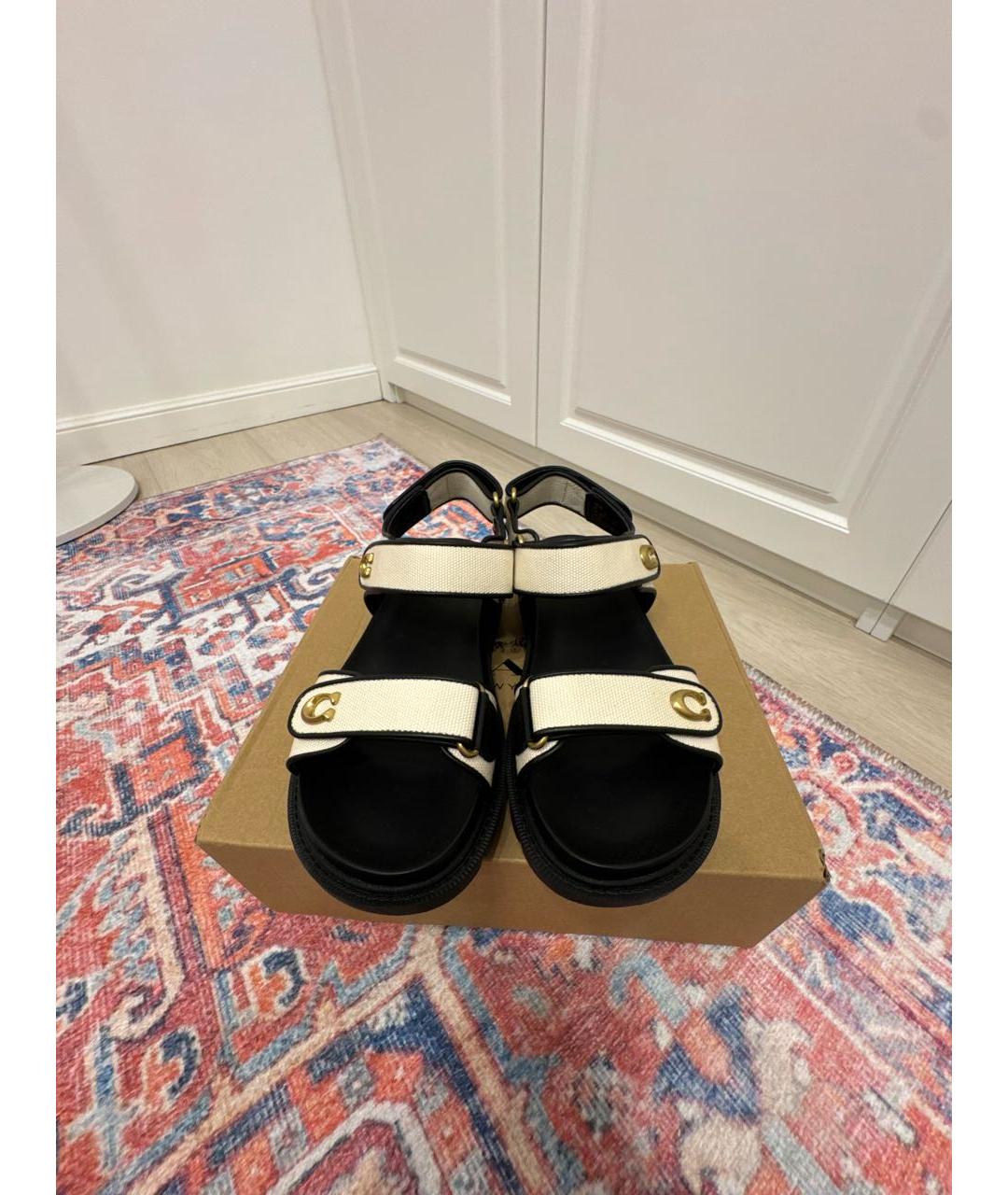 COACH Бежевые текстильные сандалии, фото 2