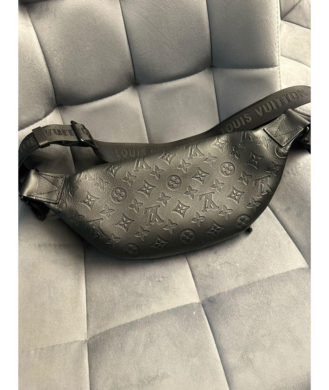 LOUIS VUITTON Черная кожаная поясная сумка, фото 2